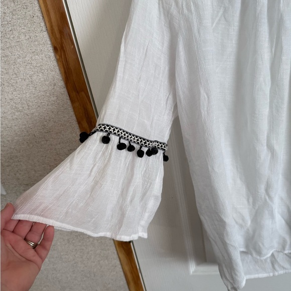 Plus size Apt. 9 White Blouse with Black Accents - Picture 2 of 6